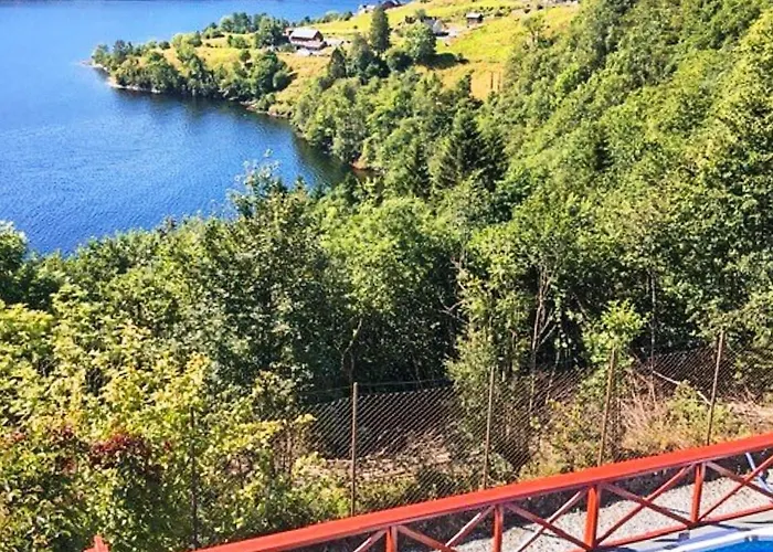 8 Person In Bruvik-by Traum